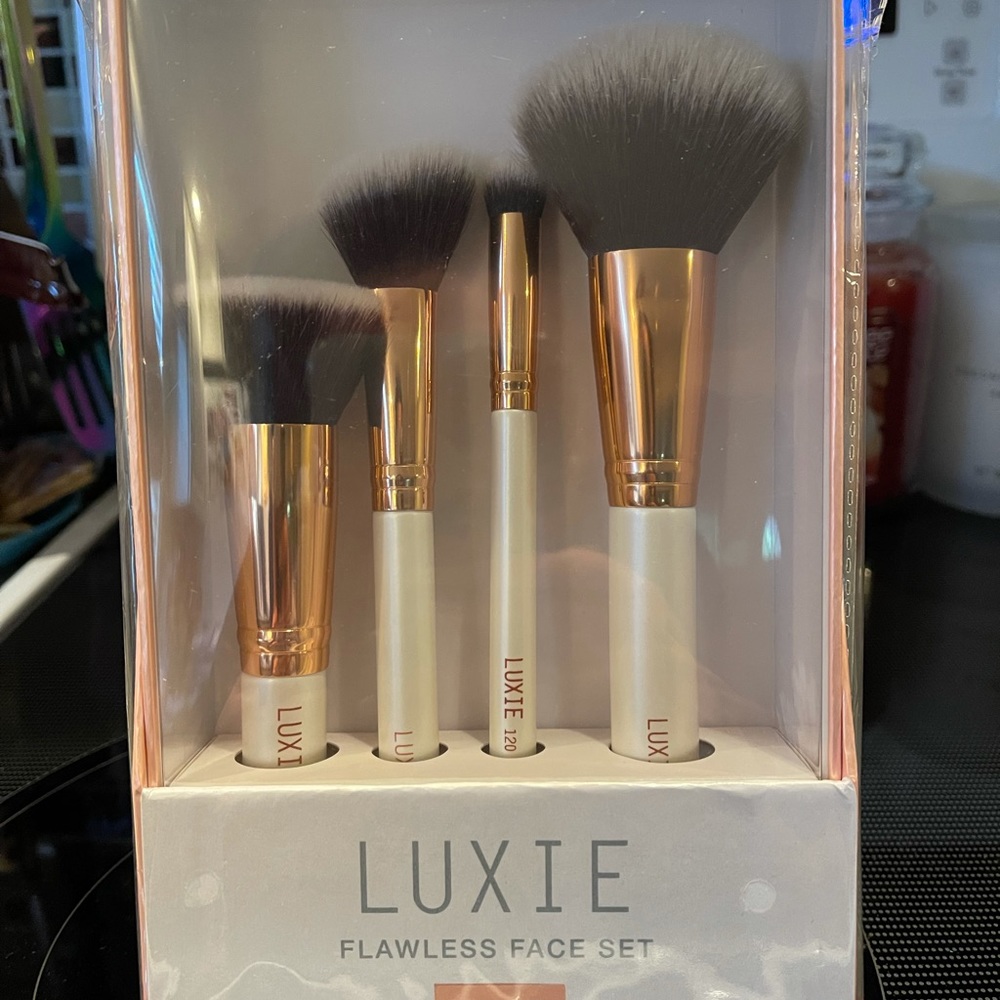 Luxie Flawless Face Brush Set
